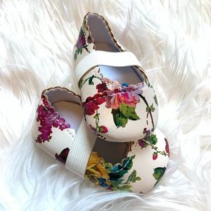 Floral Infant crib shoe